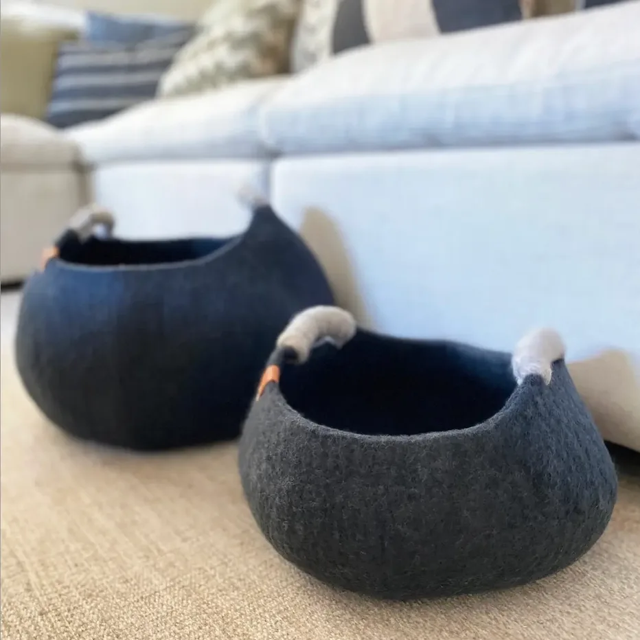 Felt Wool Basket Pet Bed