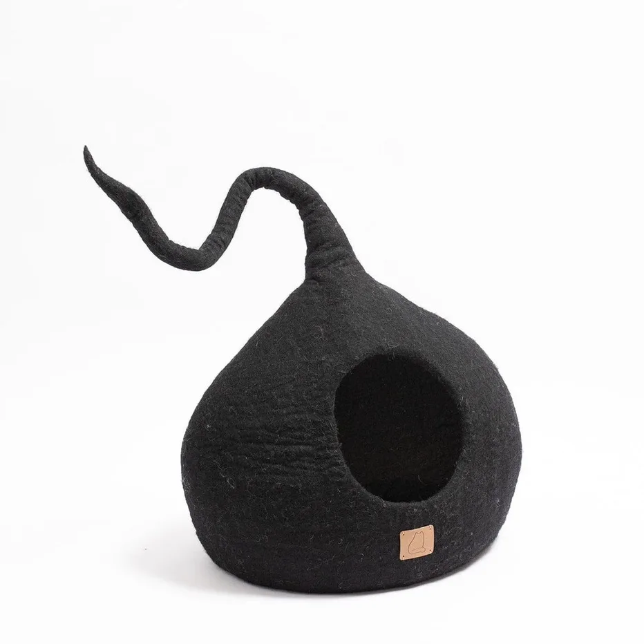 Deluxe Handcrafted Felt Cat Cave with Tail — photo 2